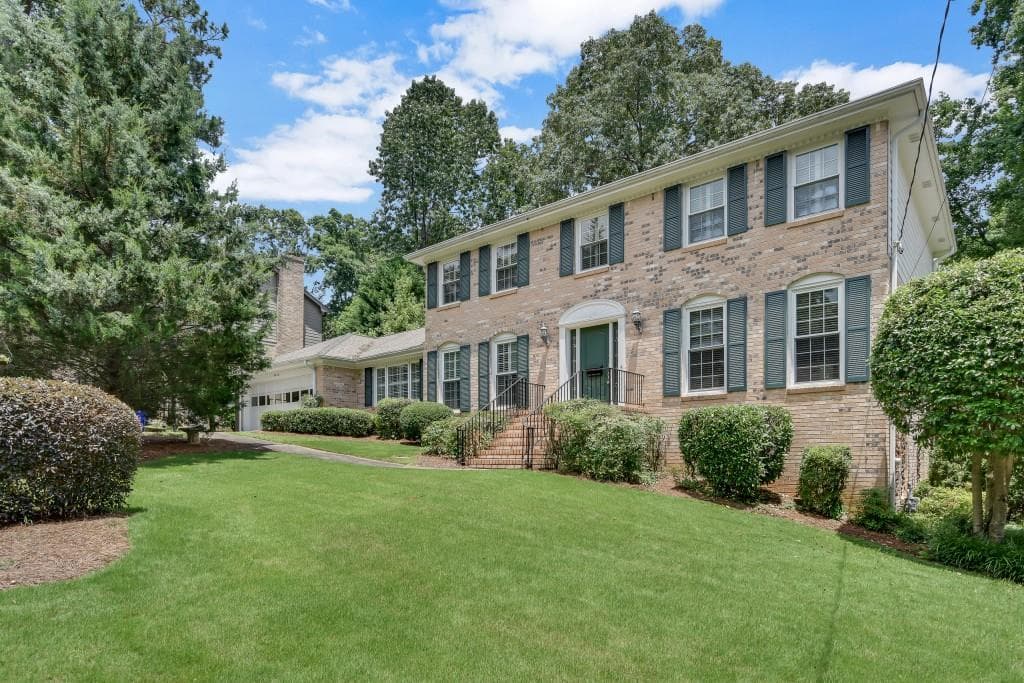 5262 Lakesprings Drive, Dunwoody, GA 30338 — most recent listing photo
