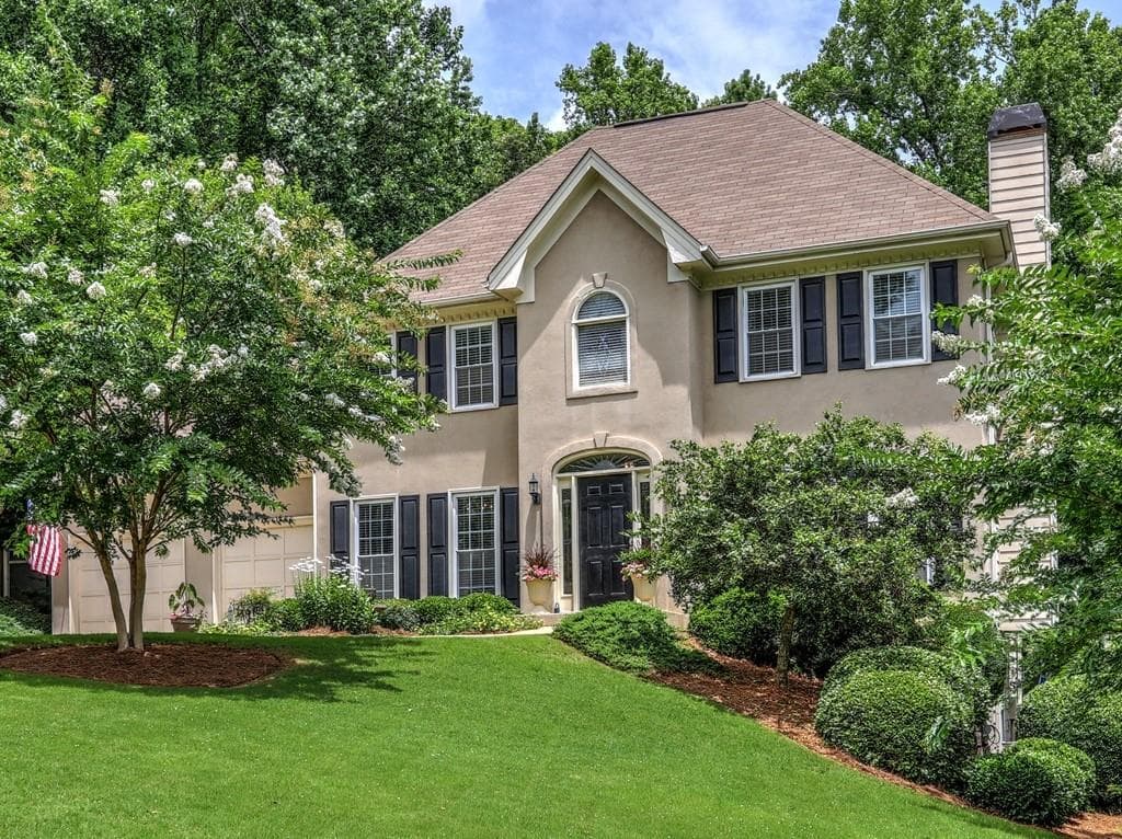 4 bedroom, 4 bathroom, 2,068 sq ft single family residence sold at 325 Farm Trak, Roswell, GA 30075