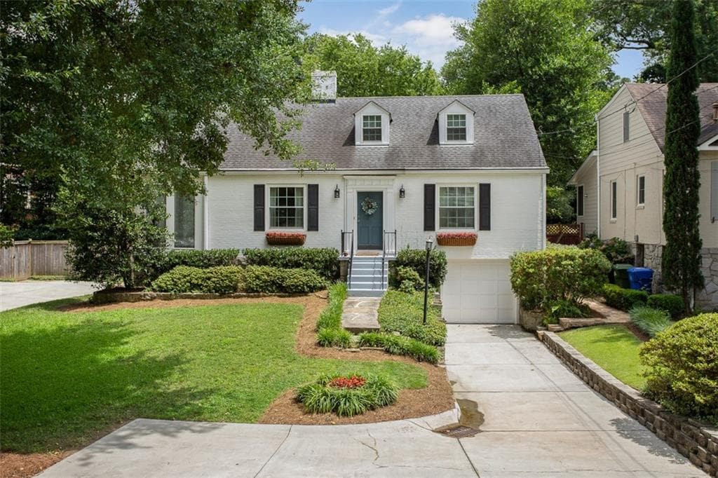 3 bedroom, 2 bathroom, 2,176 sq ft single family residence sold at 721 E Paces Ferry Road, Atlanta, GA 30305
