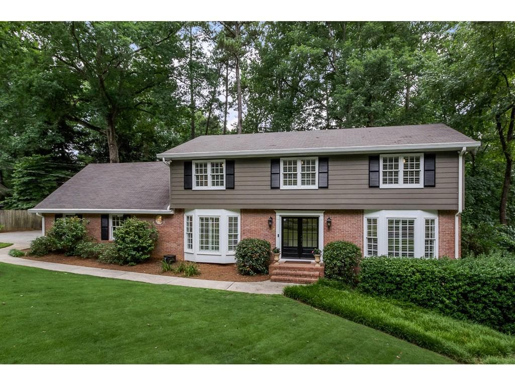6250 Weatherly Drive, Sandy Springs, GA 30328 — most recent listing photo