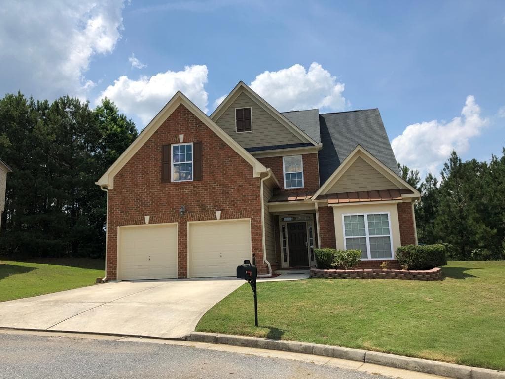 5 bedroom, 3 bathroom, 2,717 sq ft single family residence sold at 660 Simonton Crest Drive, Lawrenceville, GA 30045
