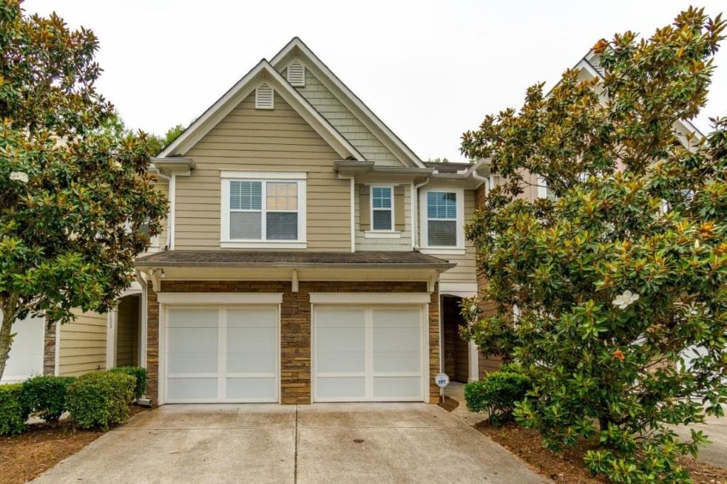 3 bedroom, 3 bathroom, 1,981 sq ft townhouse sold at 1821 Waterside Drive, Kennesaw, GA 30152