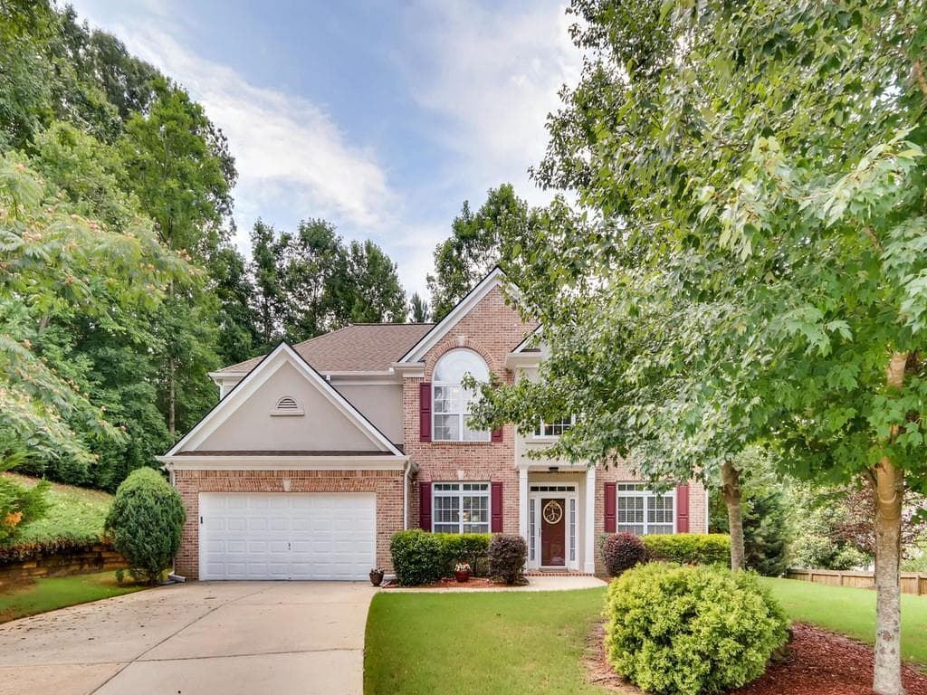 5 bedroom, 3 bathroom, 2,978 sq ft single family residence sold at 3133 Esha Court, Atlanta, GA 30311