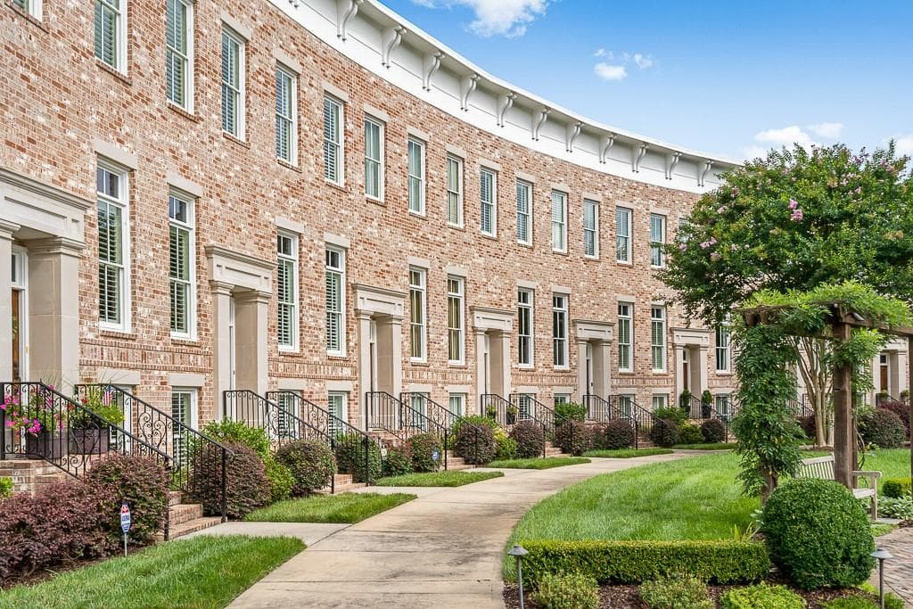 218 Inman Lane, Atlanta, GA 30307 — most recent listing photo