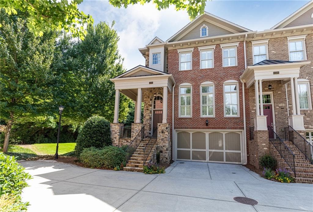 4 bedroom, 4 bathroom, 2,512 sq ft townhouse sold at 1110 Charles Towne Square, Atlanta, GA 30328