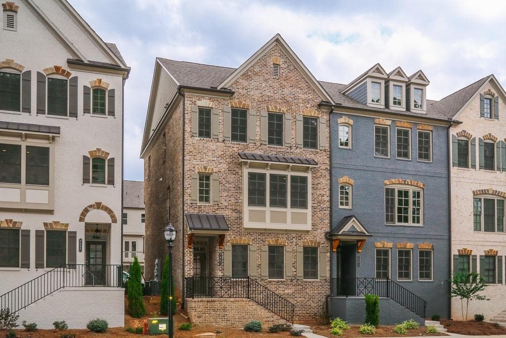 2422 Skyland Way 64, Brookhaven, GA 30319 — most recent listing photo