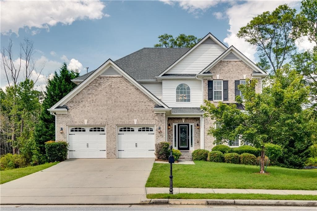 4 bedroom, 3 bathroom, 2,974 sq ft single family residence sold at 923 Yancey Court, Loganville, GA 30052
