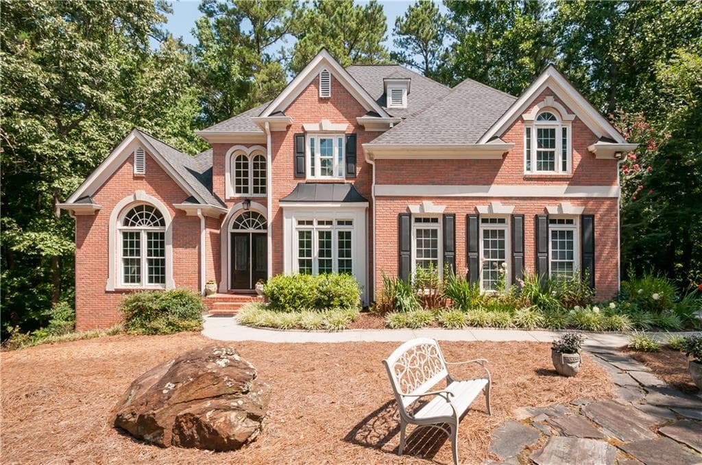 4 bedroom, 4 bathroom, 4,879 sq ft single family residence sold at 210 Buckland Run, Milton, GA 30004