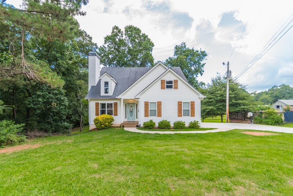 3 bedroom, 3 bathroom, 1,766 sq ft single family residence sold at 1734 Toonigh Road, Canton, GA 30115