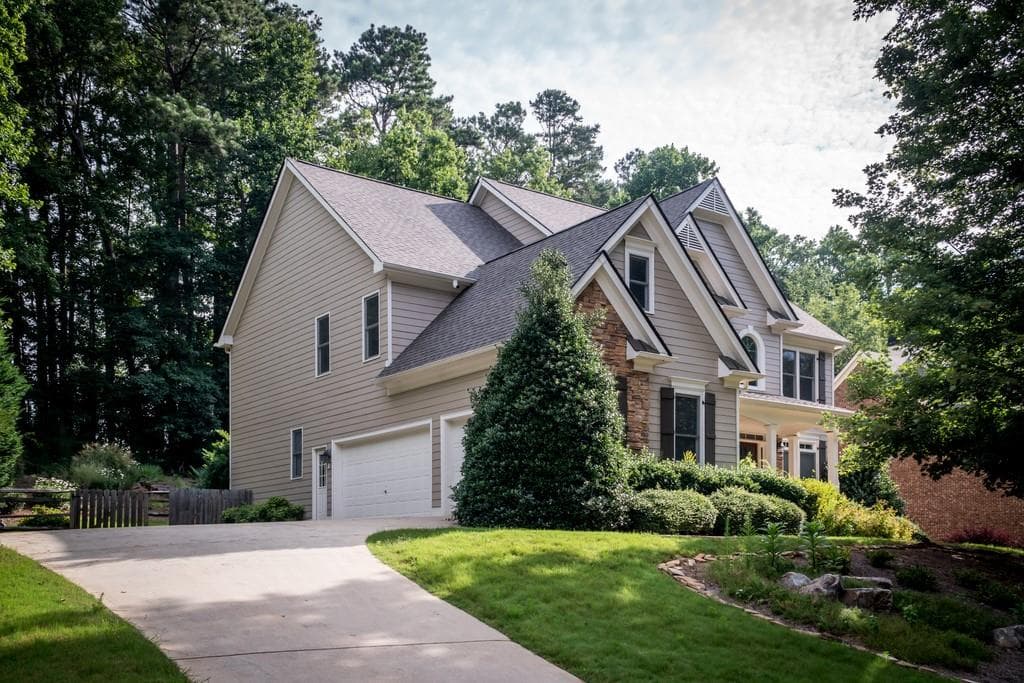 4 bedroom, 4 bathroom, 3,337 sq ft single family residence sold at 120 Laurel Ridge Drive, Alpharetta, GA 30004
