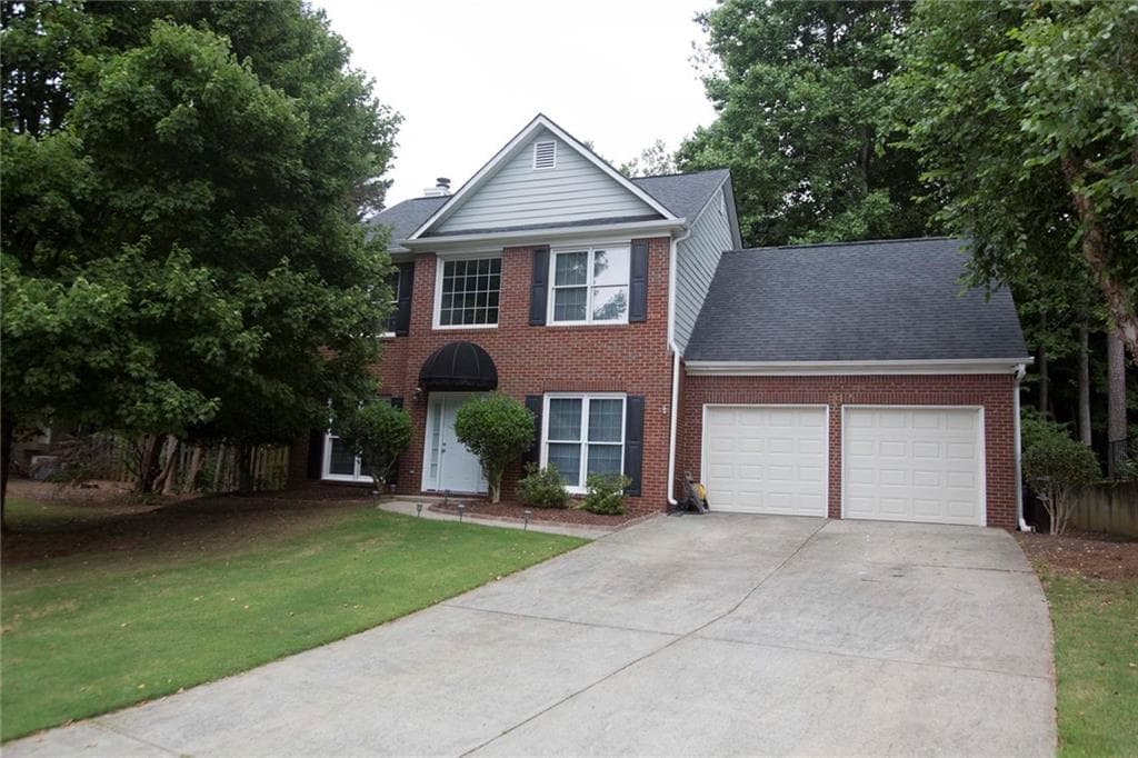 135 Parkerwood Way, Alpharetta, GA 30022 — most recent listing photo