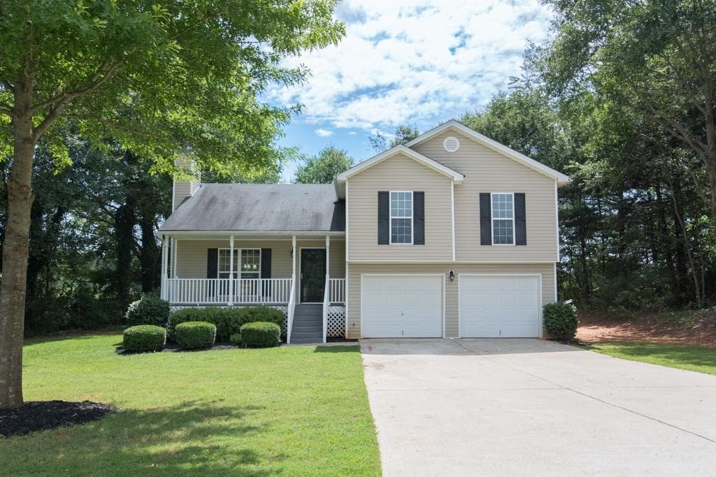 124 Chippewa Run, Auburn, GA 30011 — most recent listing photo