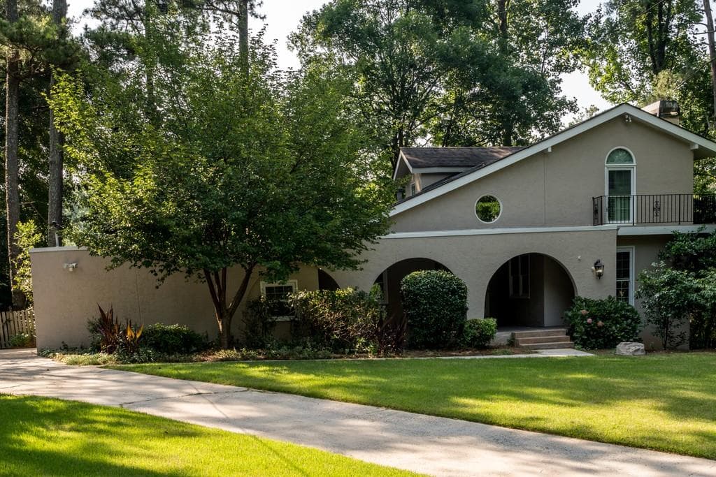 4 bedroom, 3 bathroom, 3,925 sq ft single family residence sold at 5714 Braddock Court, Atlanta, GA 30350