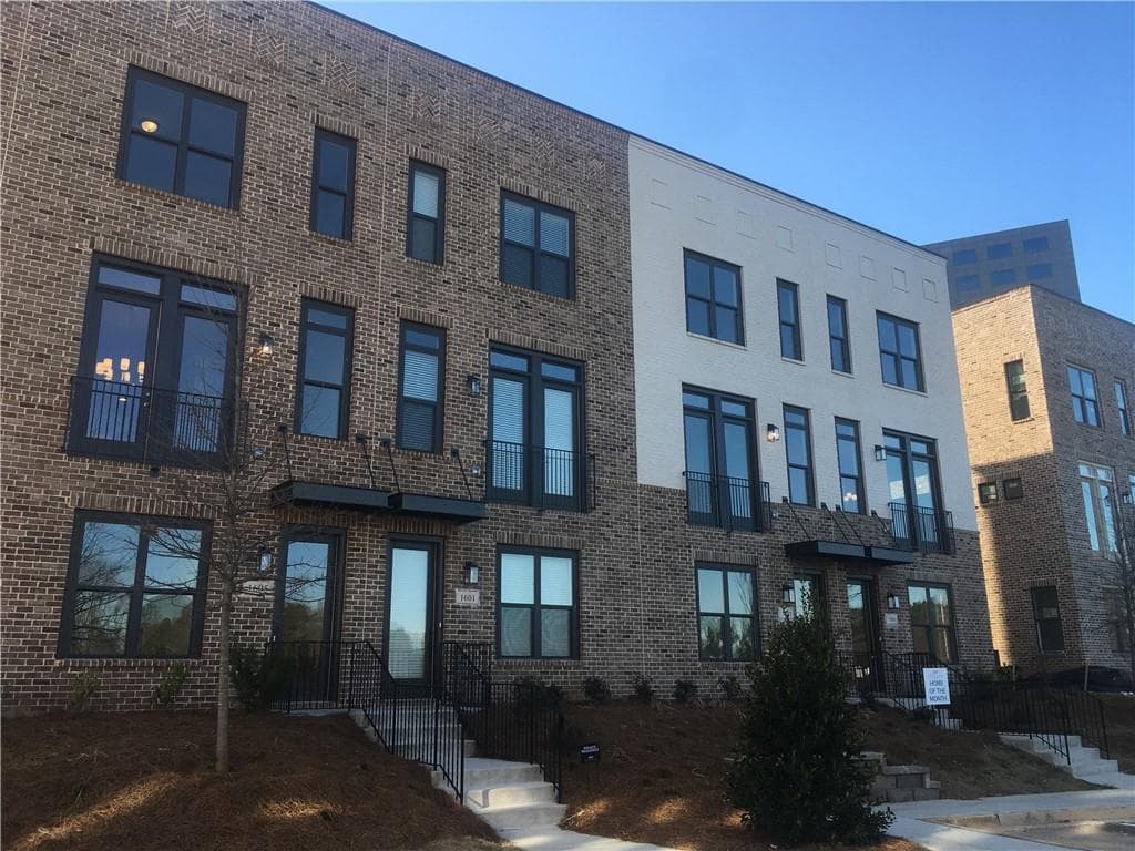 3 bedroom, 4 bathroom, 2,286 sq ft townhouse sold at 1605 Aldworth Place 51, Atlanta, GA 30339