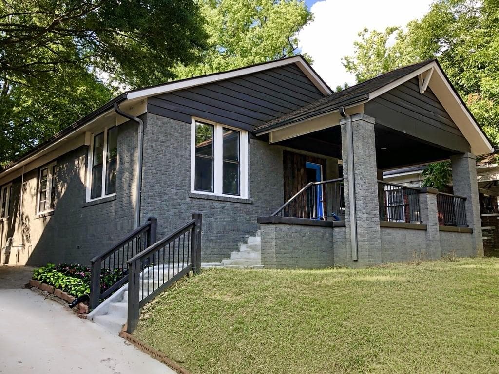 3 bedroom, 2 bathroom, 1,547 sq ft single family residence sold at 1473 Beecher Street, Atlanta, GA 30310
