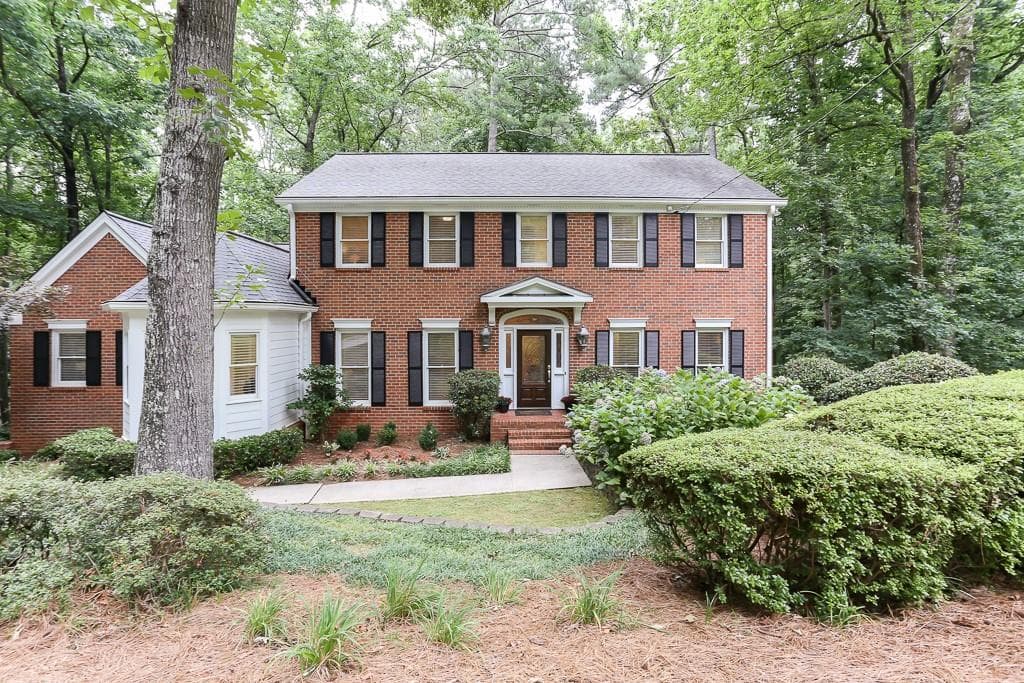 770 Overhill Court, Sandy Springs, GA 30328 — most recent listing photo