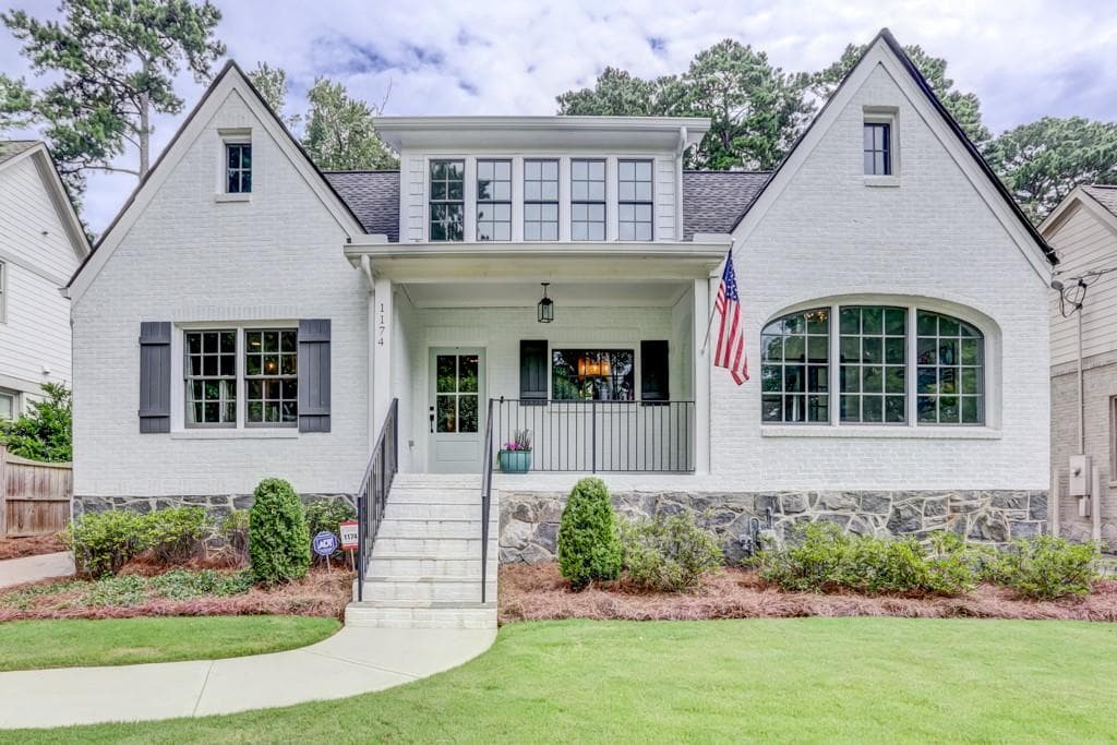 4 bedroom, 5 bathroom, 3,000 sq ft single family residence sold at 1174 Cumberland Road, Atlanta, GA 30306