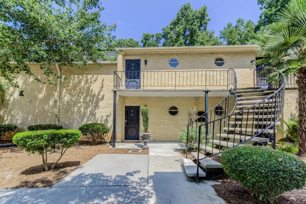 5400 Roswell Road K6, Sandy Springs, GA 30342 — most recent listing photo