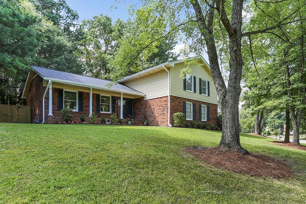 140 Ansley Court, Roswell, GA 30076 — most recent listing photo