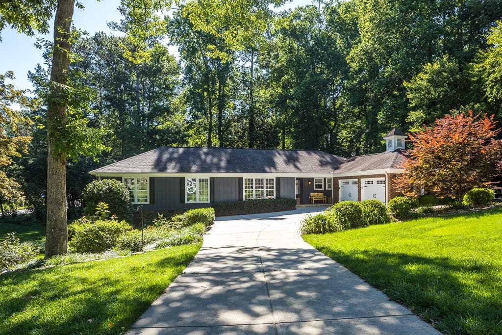 100 Hunters Glen Court, Sandy Springs, GA 30328 — most recent listing photo