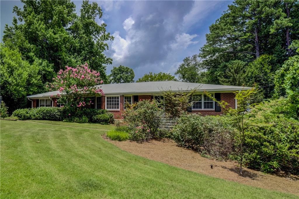 1424 Knollwood Terrace, Decatur, GA 30033 — most recent listing photo