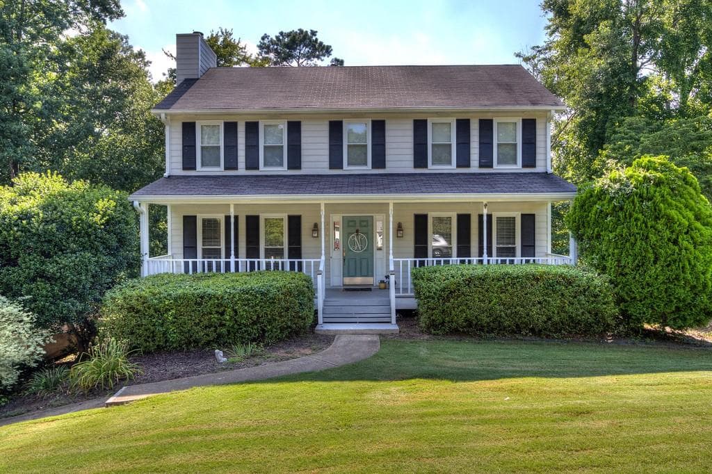 3 bedroom, 3 bathroom, 2,186 sq ft single family residence sold at 748 CREEK Trail, Kennesaw, GA 30144
