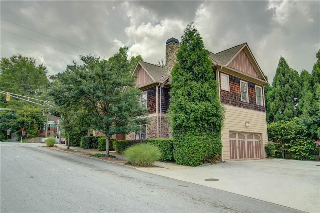 3 bedroom, 3 bathroom, 1,536 sq ft townhouse sold at 1192 Hardee Street, Atlanta, GA 30307