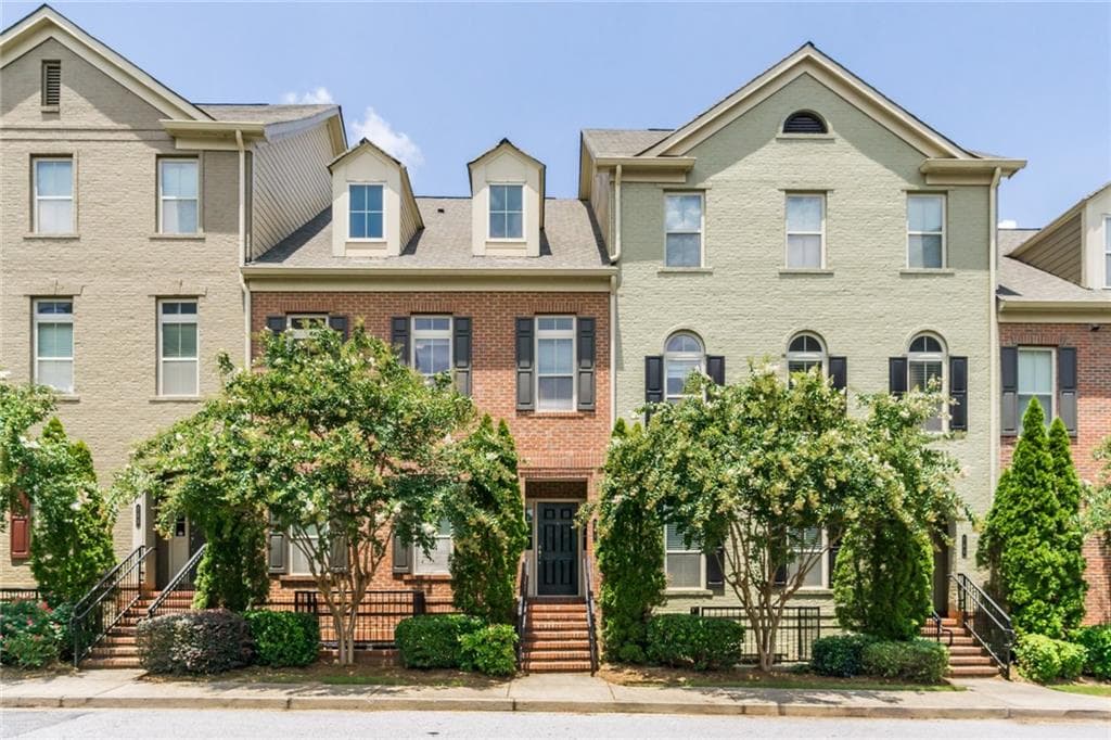2 bedroom, 3 bathroom, 1,570 sq ft townhouse sold at 761 Berrydale Drive, Atlanta, GA 30328