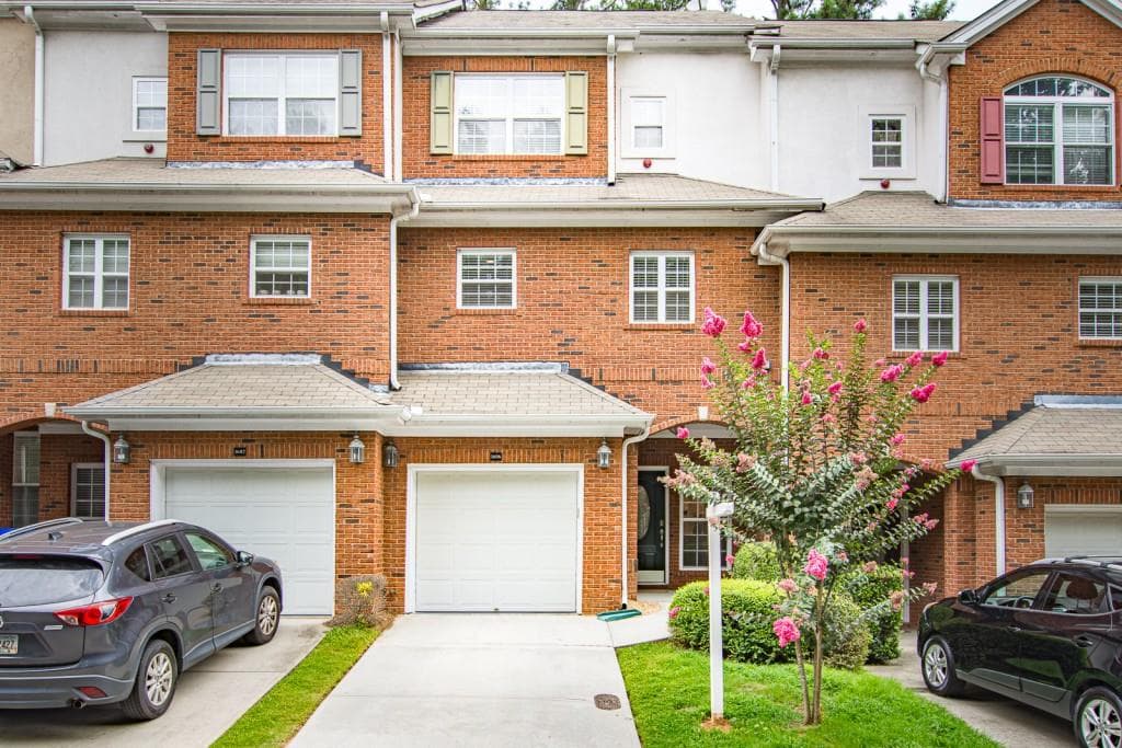 1606 Chateau Club, Dunwoody, GA 30338 — most recent listing photo