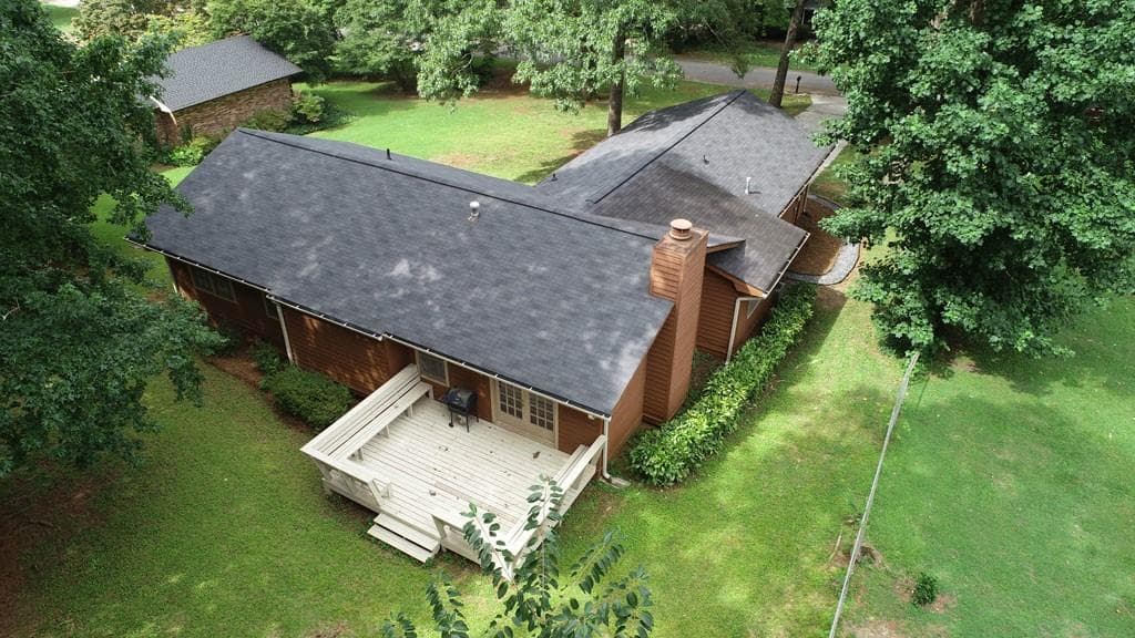 3 bedroom, 2 bathroom, 1,764 sq ft single family residence sold at 284 REGAL Drive, Lawrenceville, GA 30046