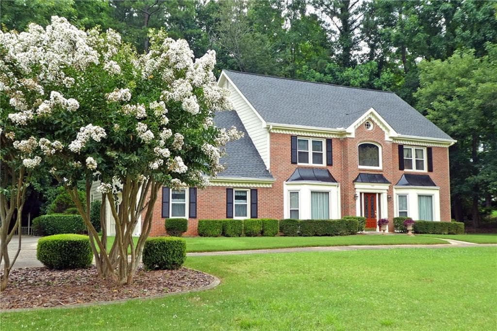 5 bedroom, 4 bathroom, 3,511 sq ft single family residence sold at 285 Barrow Downs, Alpharetta, GA 30004