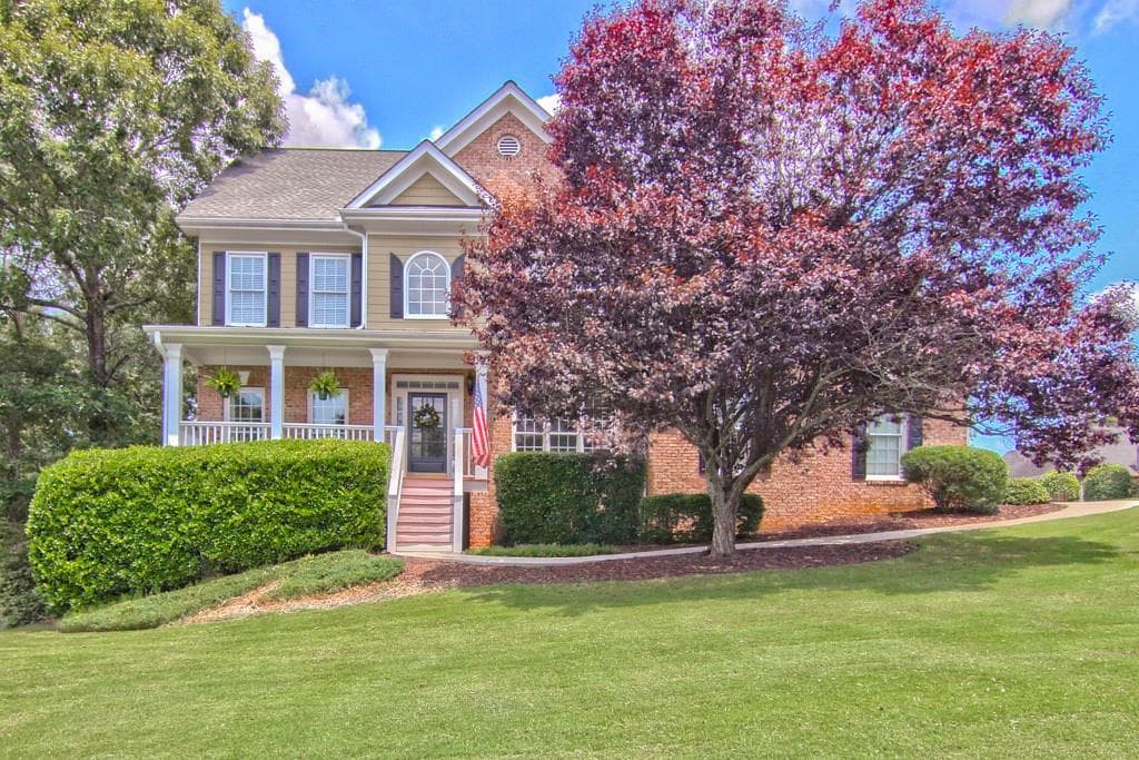 5 bedroom, 3 bathroom, 2,422 sq ft single family residence sold at 684 Laurel Blossom Walk, Lawrenceville, GA 30045