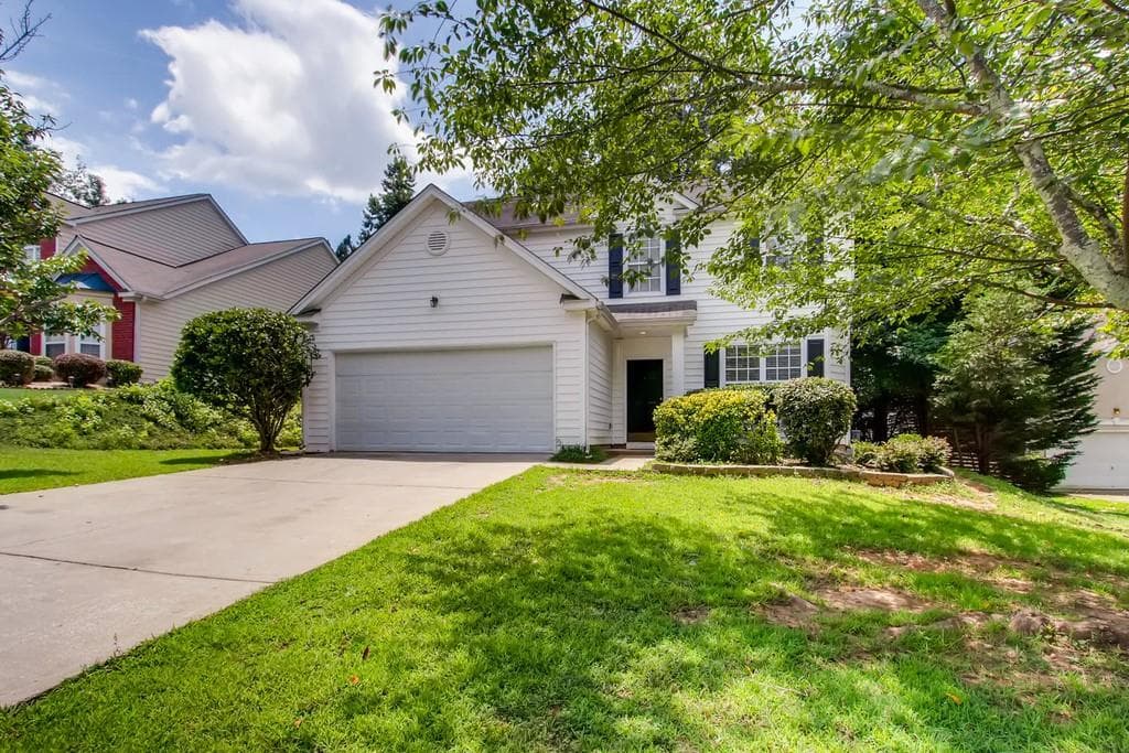 3 bedroom, 3 bathroom, 2,114 sq ft single family residence sold at 1208 EVERWOOD Drive, Marietta, GA 30008
