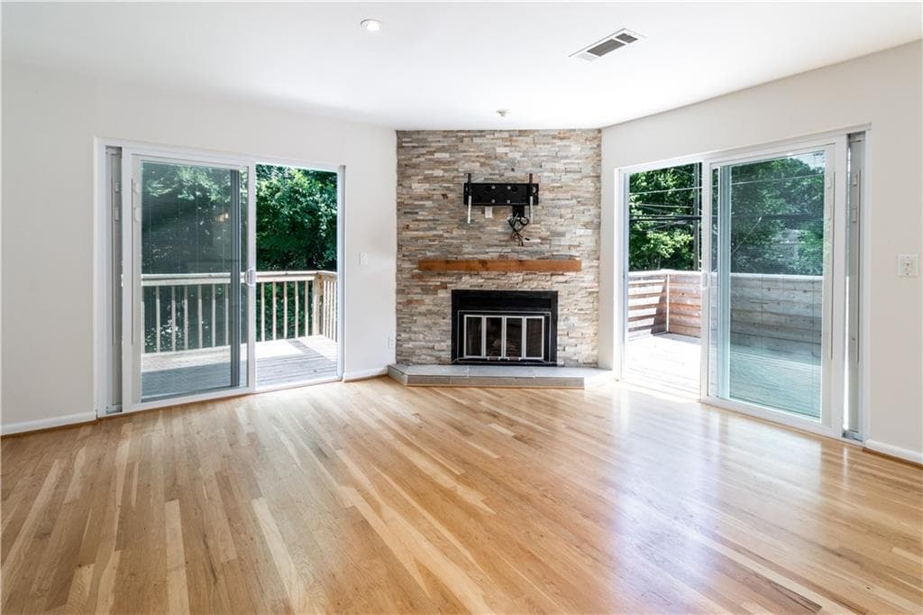 2 bedroom, 2 bathroom, 1,330 sq ft townhouse sold at 826 Frederica Street, Atlanta, GA 30306