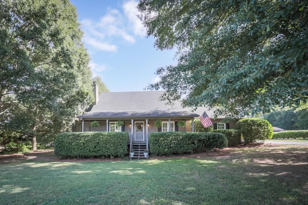 3 bedroom, 2 bathroom, 2,143 sq ft single family residence sold at 5580 HILL Road, Powder Springs, GA 30127