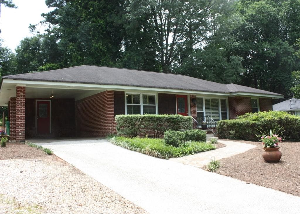 2723 Hollywood Drive, Decatur, GA 30033 — most recent listing photo