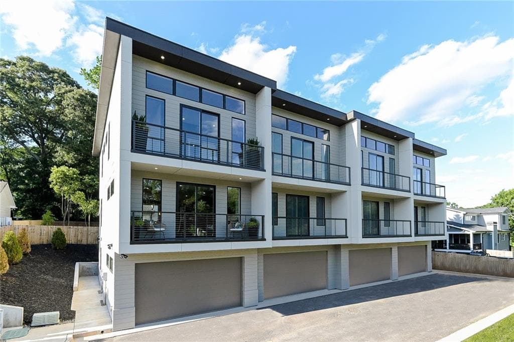 1300 Memorial Drive 20, Atlanta, GA 30317 — most recent listing photo