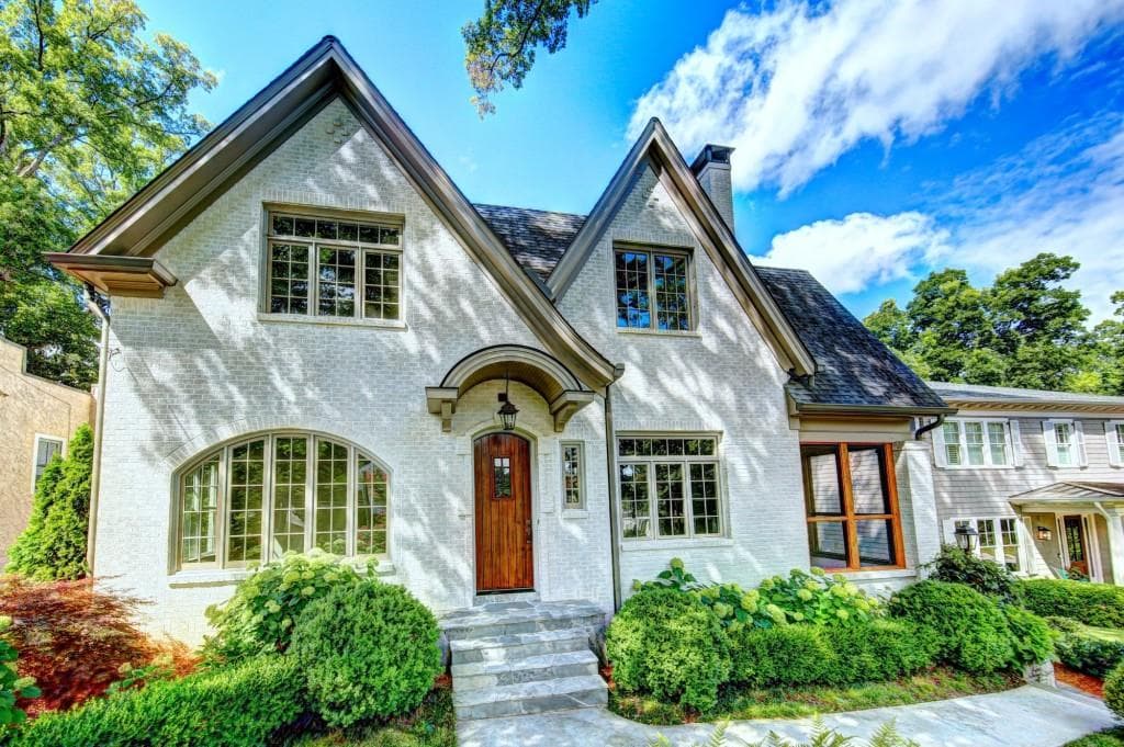 5 bedroom, 4 bathroom, 3,693 sq ft single family residence sold at 1364 Northview Avenue, Atlanta, GA 30306