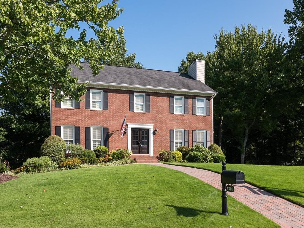 4301 Rocky Glen, Roswell, GA 30075 — most recent listing photo
