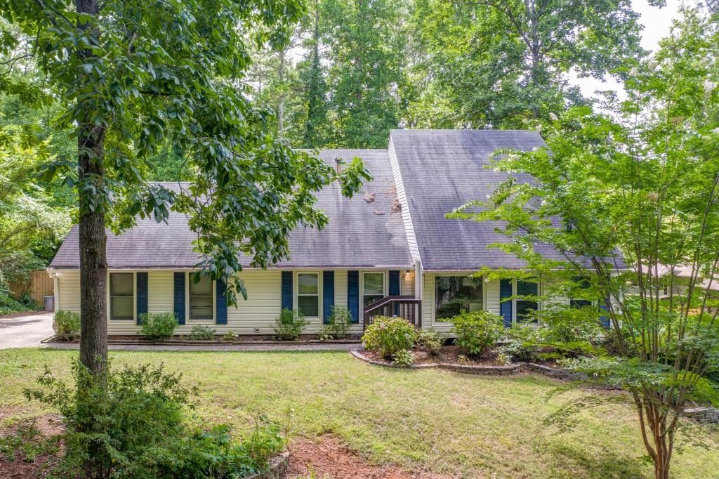 4 bedroom, 2 bathroom, 1,968 sq ft single family residence sold at 4395 E Brandon Drive, Marietta, GA 30066 — photo 1 of 1