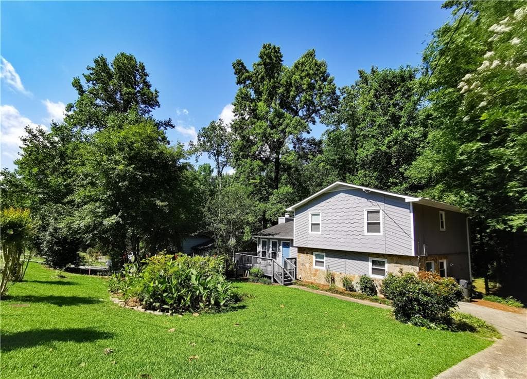 4 bedroom, 2 bathroom, 1,846 sq ft single family residence sold at 2520 Landington Way, Duluth, GA 30096