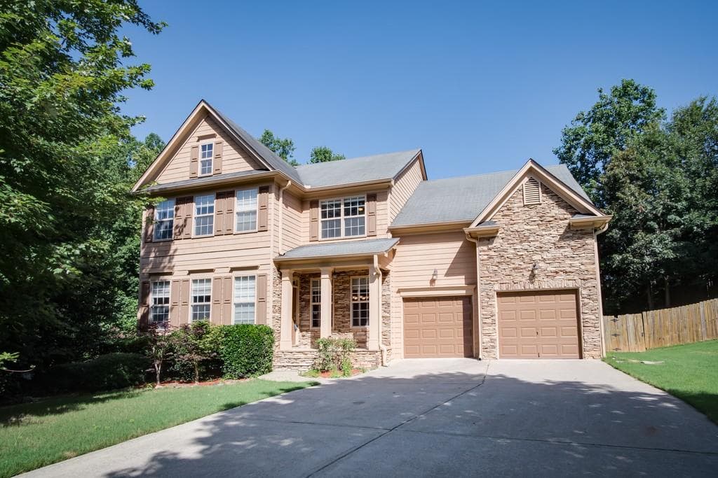 5 bedroom, 4 bathroom, 3,397 sq ft single family residence sold at 1008 Island View Court, Buford, GA 30518