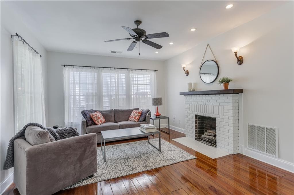 3 bedroom, 2 bathroom, 2,652 sq ft single family residence sold at 769 Verner Street, Atlanta, GA 30318