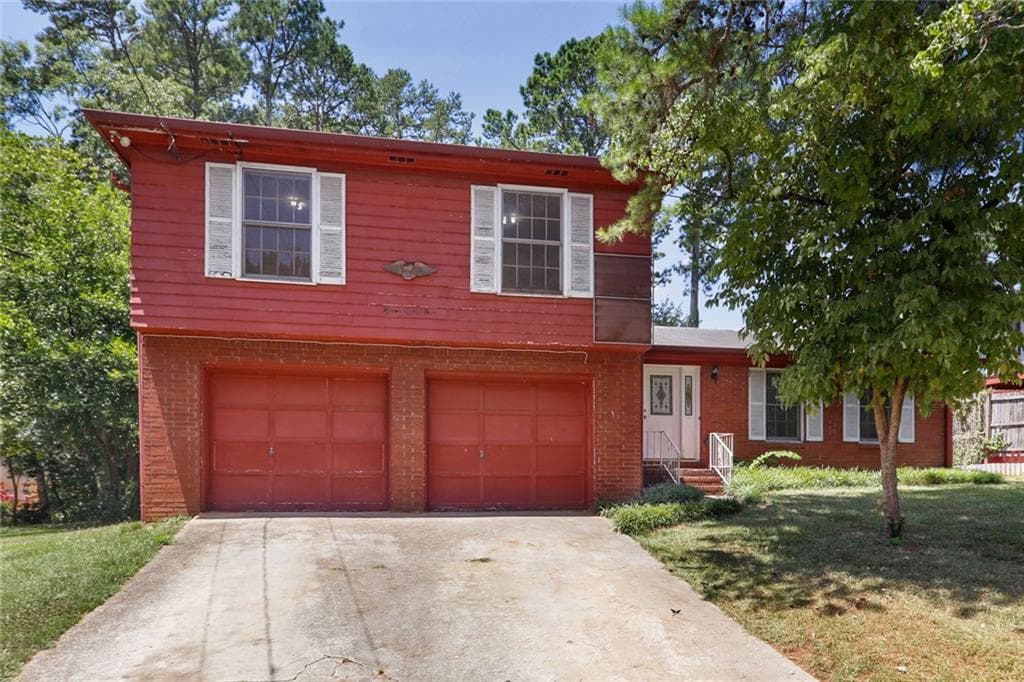 1584 Drayton Woods Drive, Tucker, GA 30084 — most recent listing photo