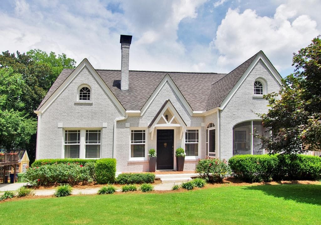 4 bedroom, 3 bathroom, 1,817 sq ft single family residence sold at 986 Courtenay Drive, Atlanta, GA 30306