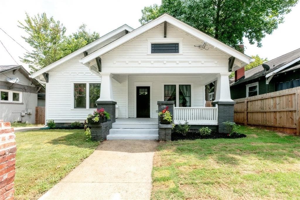 3 bedroom, 2 bathroom, 1,450 sq ft single family residence sold at 422 Inman Street, Atlanta, GA 30310