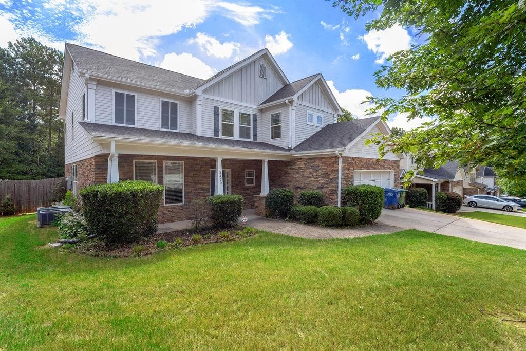 5 bedroom, 4 bathroom, 2,854 sq ft single family residence sold at 3460 Village Park Lane, Atlanta, GA 30331