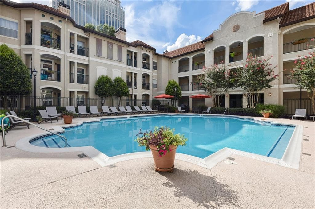 1 bedroom, 1 bathroom, 675 sq ft condominium sold at 955 Juniper Street 3217, Atlanta, GA 30309