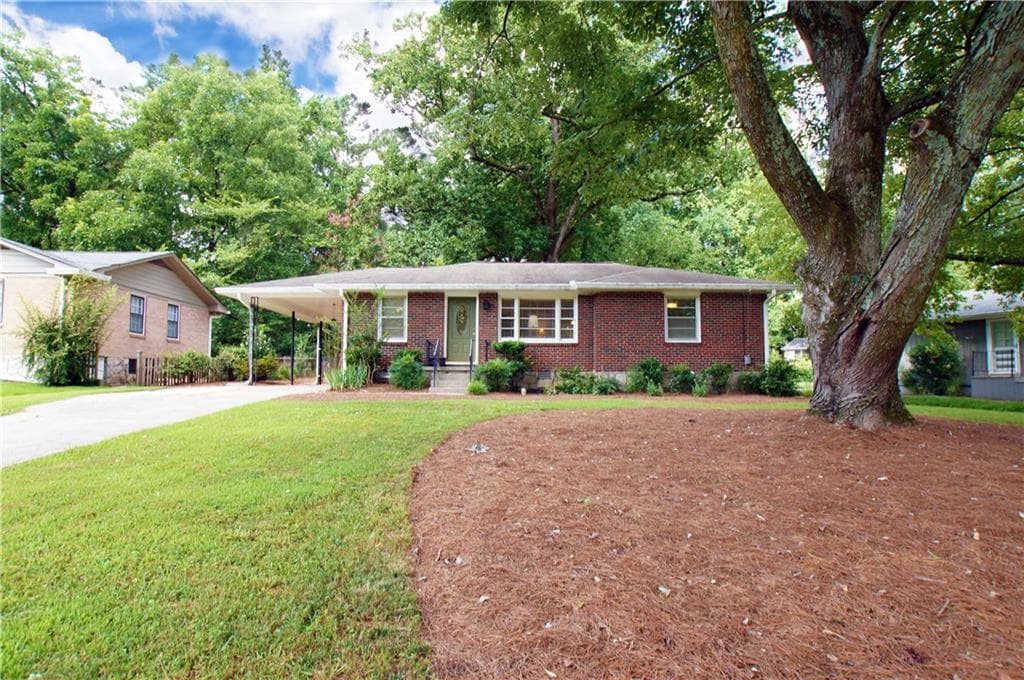 3 bedroom, 1 bathroom, 1,135 sq ft single family residence sold at 2727 Harrington Drive, Decatur, GA 30033
