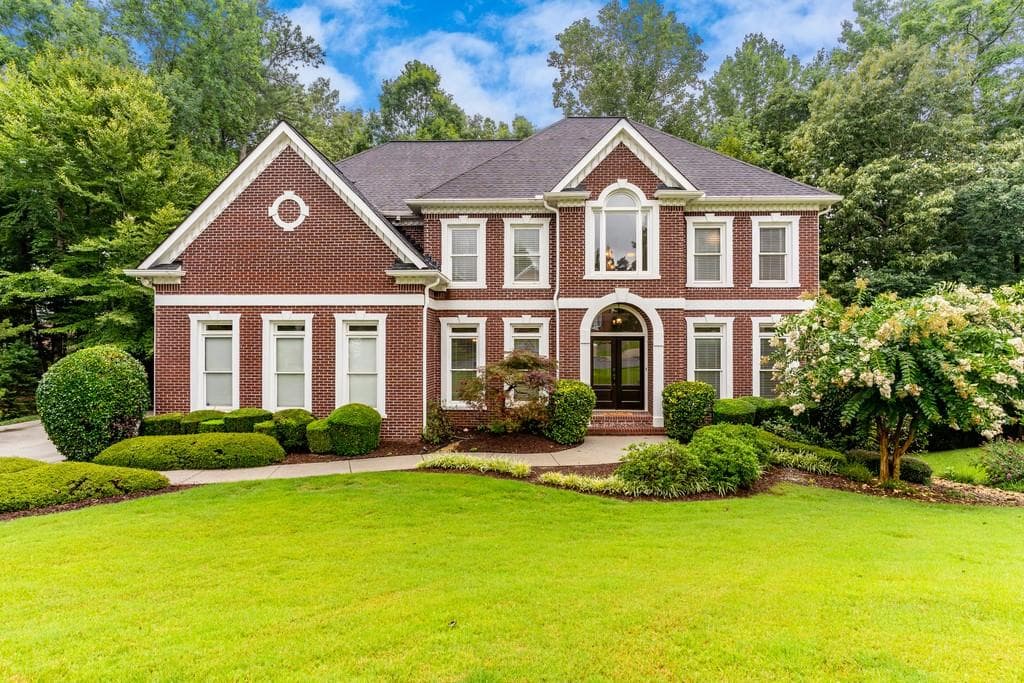 6 bedroom, 5 bathroom, 3,156 sq ft single family residence sold at 220 REDMOND RIDGE Circle, Alpharetta, GA 30022